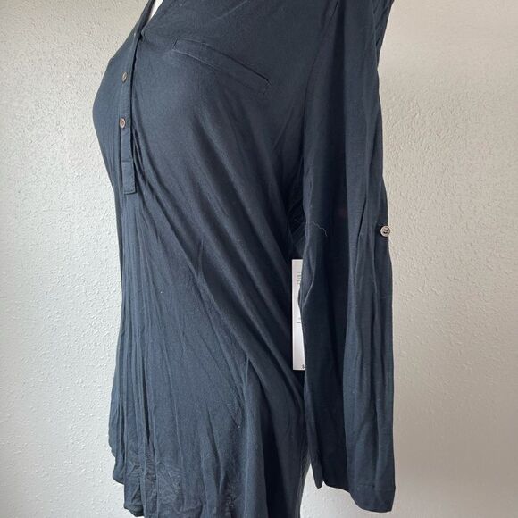 NWT Passports Women’s Top Size Small - Picture 4 of 6